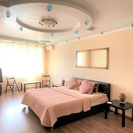 Luxcityapart On Olievskaya Kiev Ngoại thất bức ảnh