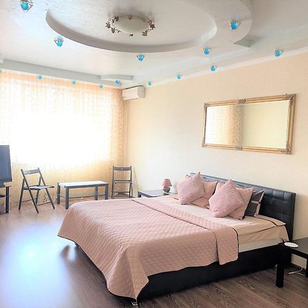 Luxcityapart On Olievskaya Kiev Ngoại thất bức ảnh